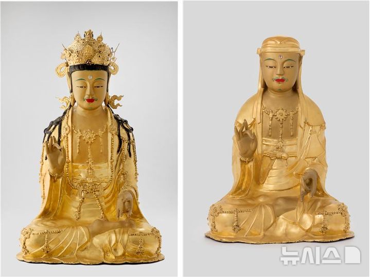 [합천=뉴시스]국가지정문화유산 보물로 지정예고된 합천 해인사 금동관음보살좌상(왼쪽)과 금동지장보살좌상(사진=경남도 제공) 2025.07.02. photo@newsis.com