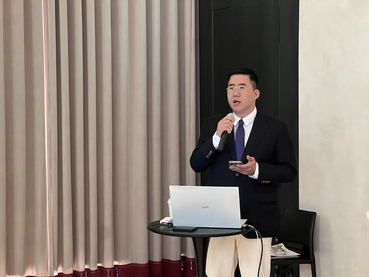 [서울=뉴시스] 김민성 기자 = 디아드가 2일 오전 디아드 멤버십 라운지에서 간담회를 진행했다. 김치환 디아드 총괄 본부장이 디아드 멤버십에 대해 설명하고 있다. 2025.07.02. kms@newsis.com *재판매 및 DB 금지