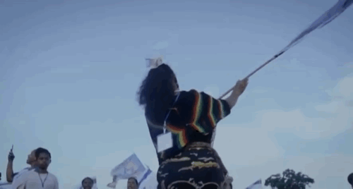 [뉴시스]인도네시아 미인대회 참가자가 과거에 이스라엘 국기를 흔드는 영상을 게시했던 것이 확산하면서 대회에서 퇴출당했다. (사진=인스타그램 @kogoya_merry) *재판매 및 DB 금지 *재판매 및 DB 금지