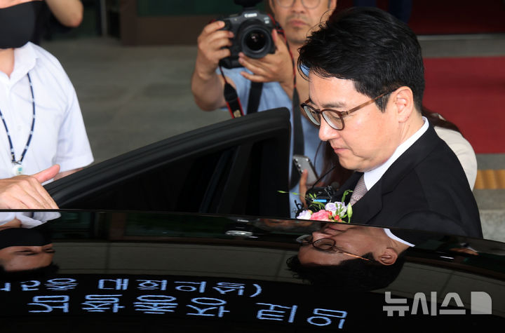 [서울=뉴시스] 홍효식 기자 = 심우정 전 검찰총장이 지난 7월 2일 서울 서초구 대검찰청을 떠나고 있다. 2025.07.02. yesphoto@newsis.com