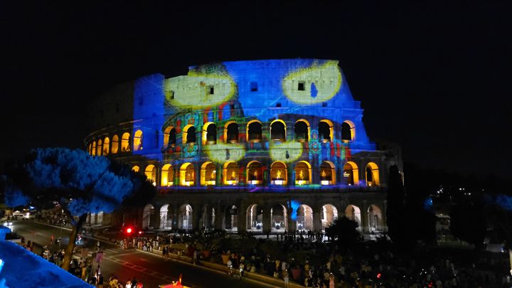 콜로세움 외벽에 투사된 이이남 '다시 태어나는 빛' *재판매 및 DB 금지