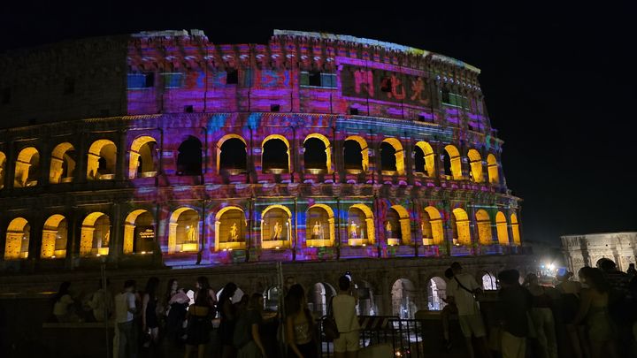 콜로세움 외벽에 투사된 이이남 '다시 태어나는 빛' *재판매 및 DB 금지