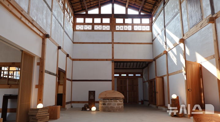 [서울=뉴시스] 경기 양평군 지평양조장 내부. (사진= 지평주조 제공) photo@newsis.com 