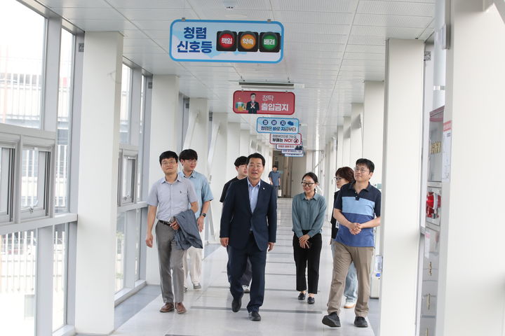 부안군청~돌팍거리 주차장 연결통로 '청렴의 길' 조성