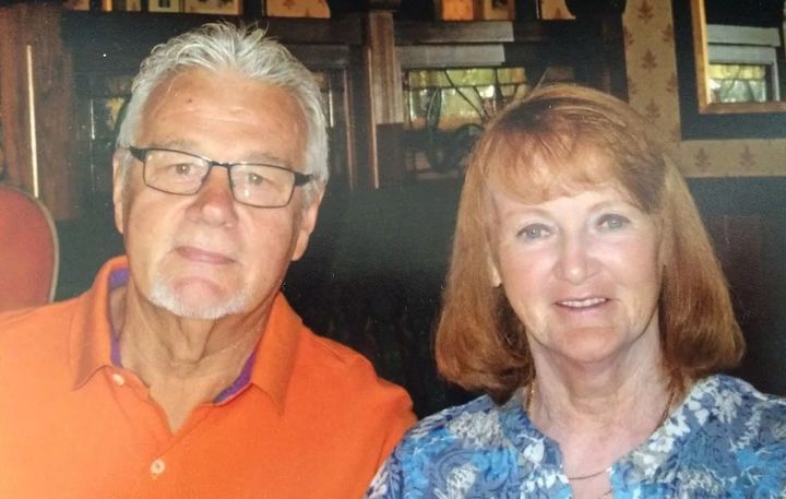 [서울=뉴시스] 2020년 10월 영국 볼턴어폰디어른에 거주하는 발레리 버킬(73·여)은 로더럼 병원에서 담석 제거 시술를 받았다가 패혈증에 걸려 사망했다. (사진=더 미러 캡처) 2025.07.03 *재판매 및 DB 금지