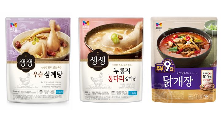 [세종=뉴시스] 농협목우촌이 본격적인 여름 무더위와 초복을 앞두고 100% 국내산 원재료로 만든 프리미엄 보양식 간편식 신제품 3종을 출시했다고 3일 밝혔다. (사진 = 농협 제공) 2025.07.03.&nbsp; *재판매 및 DB 금지