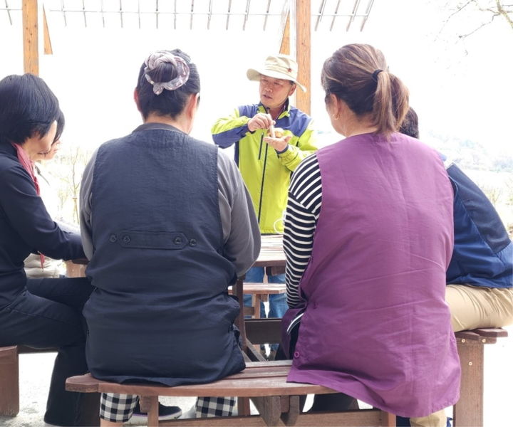 [진주=뉴시스]진주시, ‘실버형 찾아가는 산림치유 프로그램’ 운영.(사진=진주시 제공).2025.07.04. *재판매 및 DB 금지