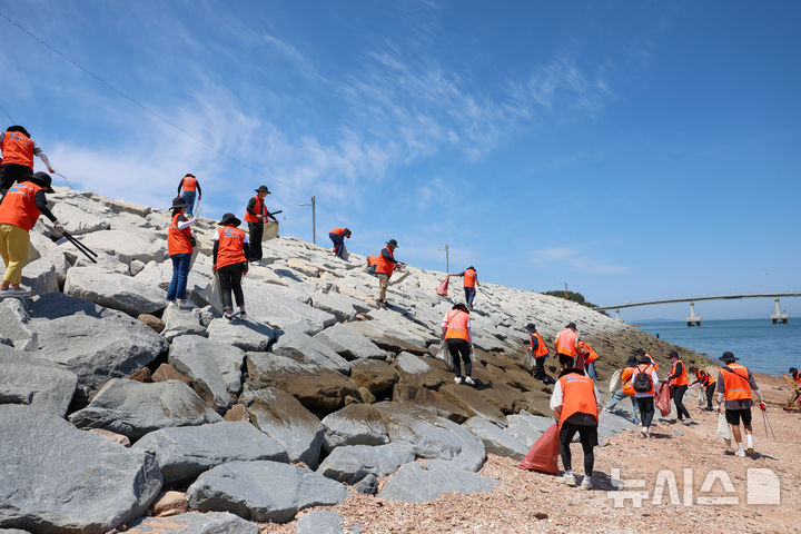 [서울=뉴시스]체육공단, 2025 농촌발전 유공 농림축산식품부 장관 표창 수상. (사진=국민체육진흥공단 제공)