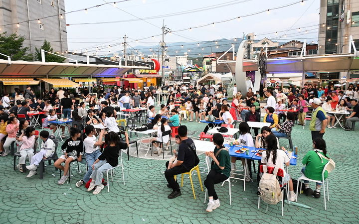 지난해 열린 '오! 마이갓 야시장' *재판매 및 DB 금지