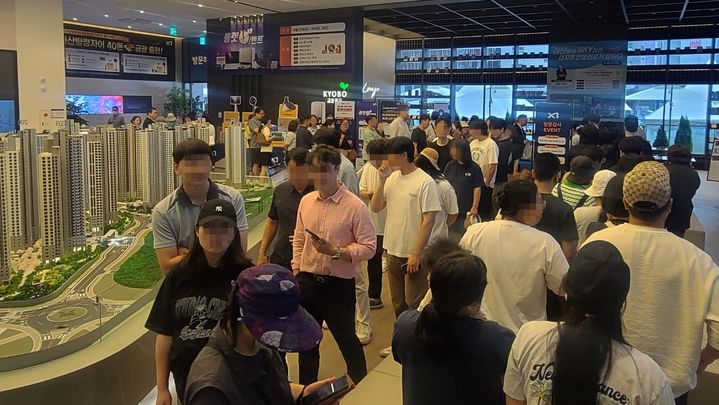 [서울=뉴시스] 아산탕정자이 센트럴시티 견본주택. (사진=GS건설 제공) 2025.07.04. photo@newsis.com *재판매 및 DB 금지