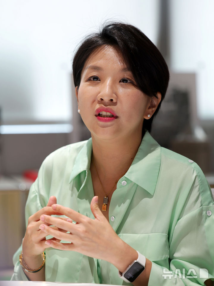 [서울=뉴시스] 홍효식 기자 = 이노션 김보경 글로벌비즈니스지원팀장이 지난 4일 서울 강남구 현대차 강남사옥에서 단편 영화 '밤낚시' 관련 뉴시스와 인터뷰하고 있다. 2025.07.07. yesphoto@newsis.com