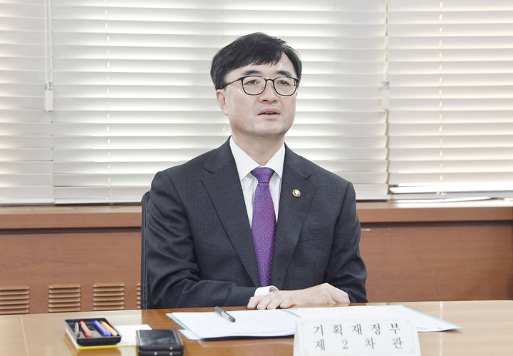 [세종=뉴시스] 임기근 기획재정부 2차관은 5일 정부서울청사에서 관계부처 합동 '긴급 재정집행 점검회의'를 주재하고 2차 추경의 주요 사업 집행계획을 논의했다. (사진 = 기재부 제공) 2025.07.05.  *재판매 및 DB 금지