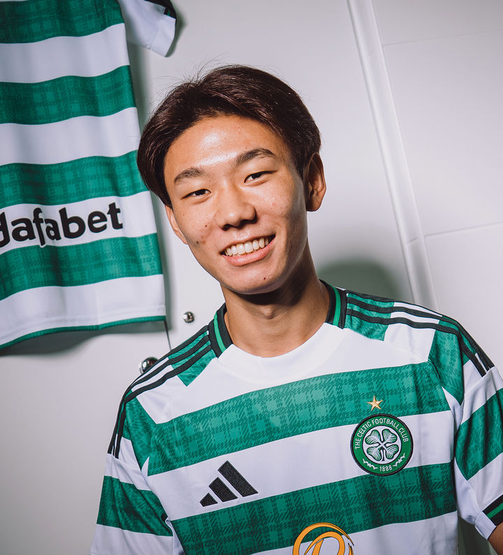 [서울=뉴시스]양현준 소속팀 셀틱, 일본 출신 센터백 이나무라와 4년 계약. (사진=셀틱 소셜미디어 캡처) 2025.07.05. photo@newsis.com *재판매 및 DB 금지