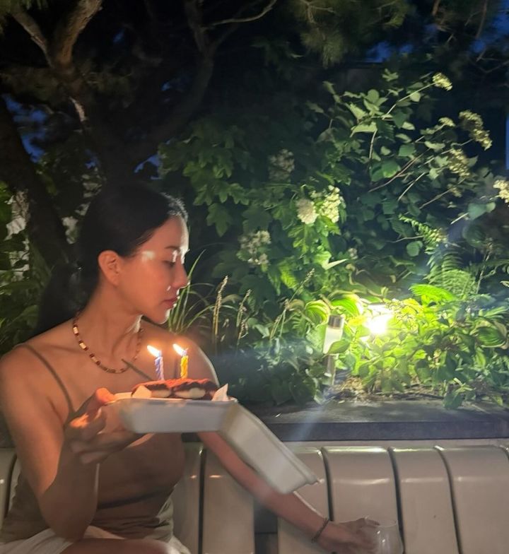 [서울=뉴시스] 엄정화. (사진=엄정화 인스타그램 캡처) 2025.07.07. photo@newsis.com  *재판매 및 DB 금지
