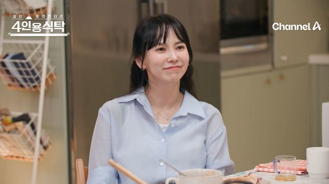 [서울=뉴시스] 배우 김지우가 7일 오후 채널A 예능 프로그램 '절친 토큐멘터리 4인용 식탁'에서 남편 레이먼 킴과 부부 상담을 받았다고 밝혔다.(사진=채널A 제공) 2025.07.07 photo@newsis.com  *재판매 및 DB 금지