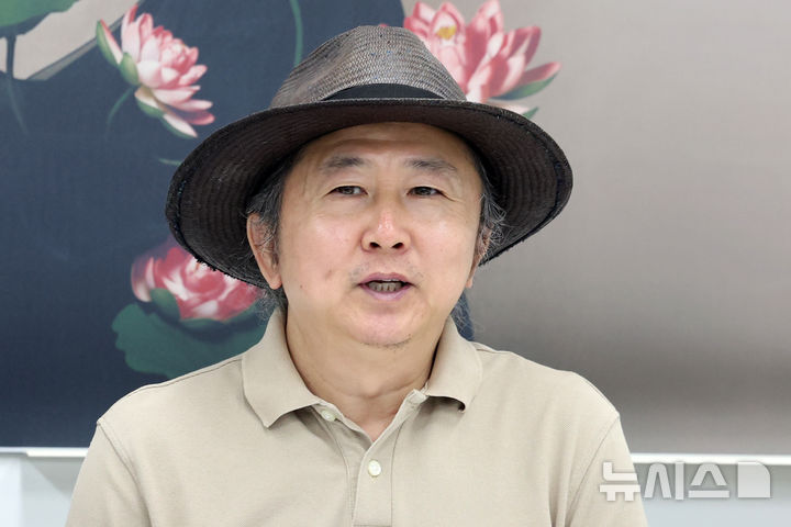 [서울=뉴시스] 박진희 기자 = 연극 '삼매경' 배우 지춘성이 7일 서울 중구 국립극단에서 인터뷰 하고 있다. '삼매경'은 한국 낭만주의 희곡의 시작이자 완성으로 평가받는 함세덕의 '동승'을 연출가 이철희가 재창작한 연극이다. 2025.07.07. pak7130@newsis.com