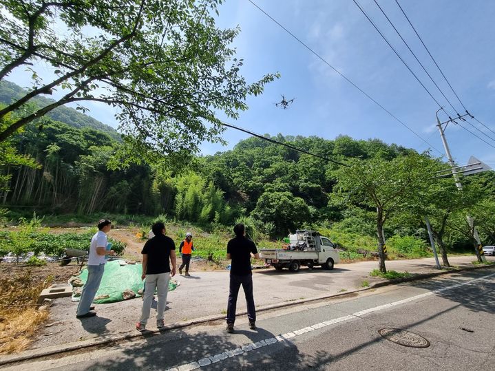 경남도, 7~8월 밤나무 재배단지 드론 방제 실시.(사진=경남도 제공) 2025.07.08. *재판매 및 DB 금지