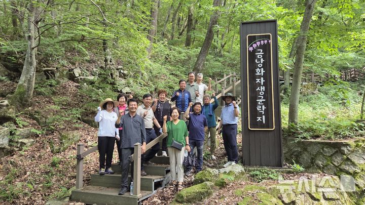 [완주=뉴시스] 권요안 전북도의원이 8일 완주 대아수목원에서 '주민 소통 간담회' 시간을 가졌다. 2025.07.08 *재판매 및 DB 금지