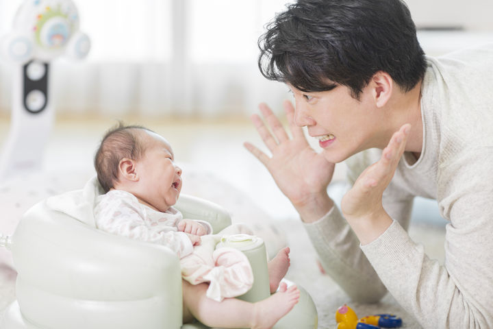[서울=뉴시스] 아이의 고성과 울음소리가 아동학대가 아닌 부모학대의 방증일 수 있다는 누리꾼의 게시글이 화제를 모으고 있다. 2025.07.08. *재배포 및 DB금지 *재판매 및 DB 금지