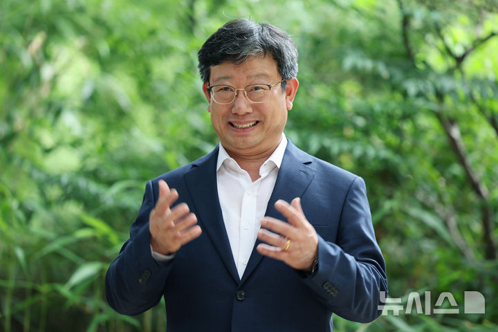 [서울=뉴시스] 박진희 기자 = 이귀영 국가유산진흥원 원장이 지난 7일 서울 중구 한국의집에서 취임 인터뷰를 하고 있다. 2025.07.14. pak7130@newsis.com