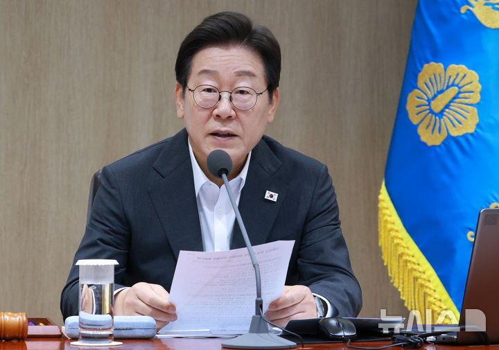 이 대통령 "방산 육성 컨트롤타워 신설하고 수출회의 정례화 검토"(종합)