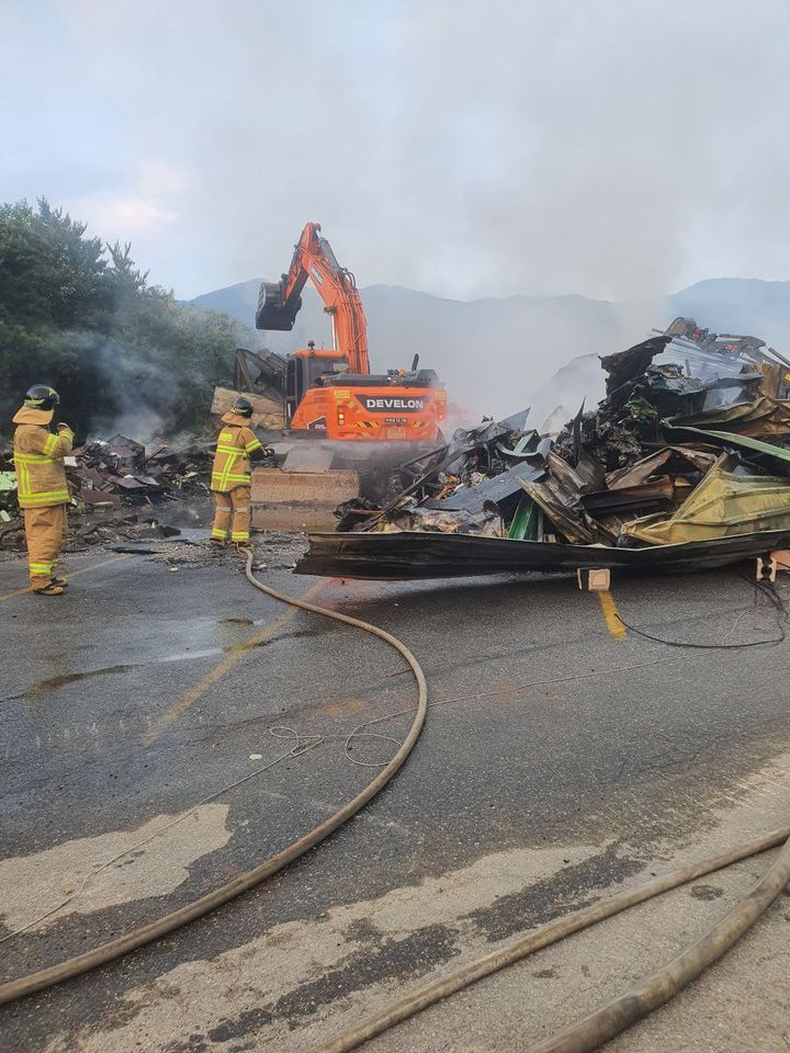 하남시 포장용 상자 제조공장 화재. (사진=경기도소방재난본부 제공) photo@newsis.com *재판매 및 DB 금지
