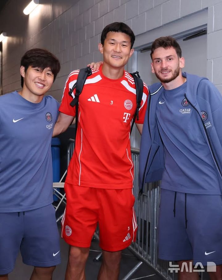 [서울=뉴시스] 이강인과 김민재 그리고 흐비차 크바라츠헬리아. (사진=파리 생제르맹 SNS 캡처) *재판매 및 DB 금지