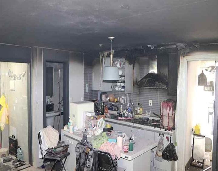 [대구=뉴시스] 5일 달서구 송현동 한 다가구주택에서 화재가 발생했다. (사진=제공) 2025.07.09. photo@newsis.com  *재판매 및 DB 금지