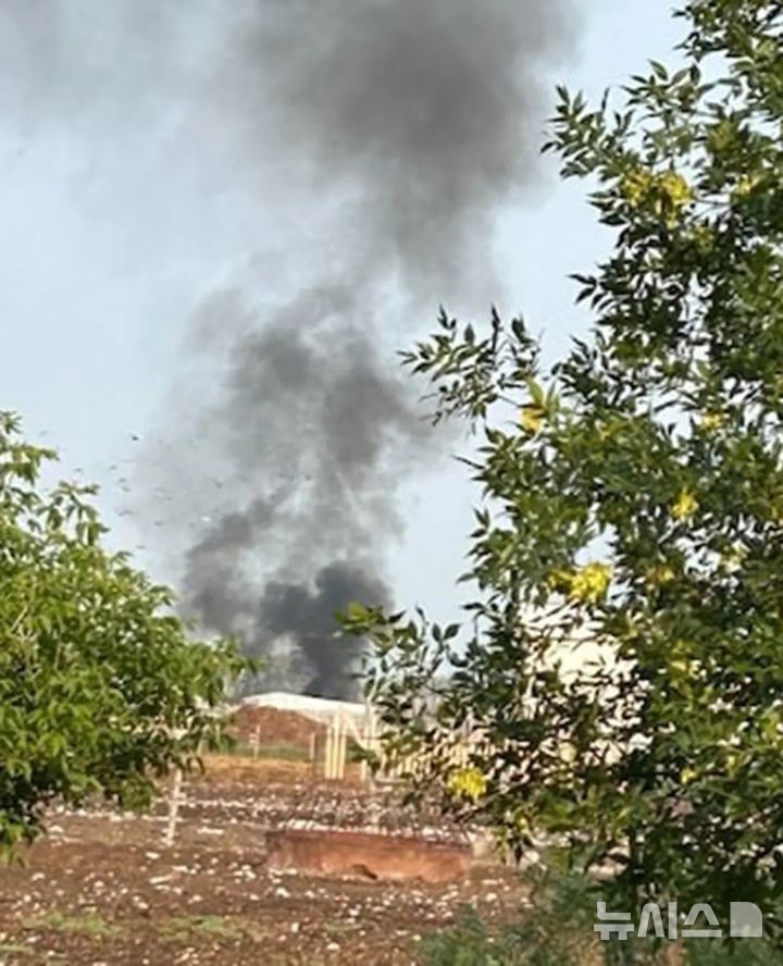 [뉴시스]캐나다에서 학생 조종사 2명이 이착륙 연슴 도중 공중에서 충돌하는 사고가 발생했다. (사진=뉴욕포스트) 2025.7.8 