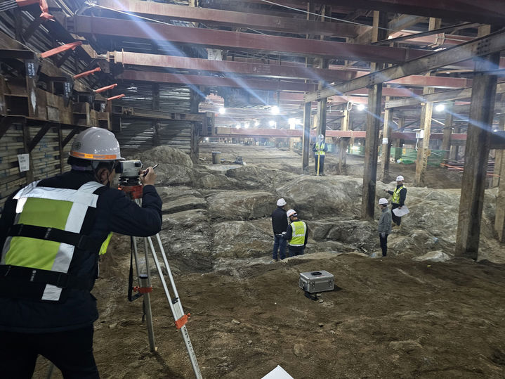 [광주=뉴시스] 광주 도시철도 공사현장에서 나온 암반. (사진=광주시청 제공). photo@newsis.com *재판매 및 DB 금지