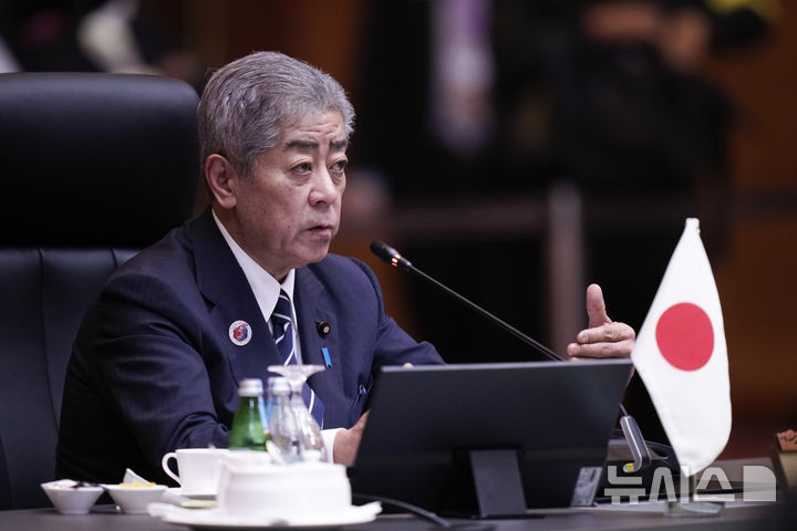 [쿠알라룸푸르=AP/뉴시스] 이와야 다케시 일본 외무상이 10일 말레이시아 쿠알라룸푸르에서 열린 아세안(ASEAN·동남아시아국가연합) 관련 장관급 회의에 참석했다. 2025.07.10.