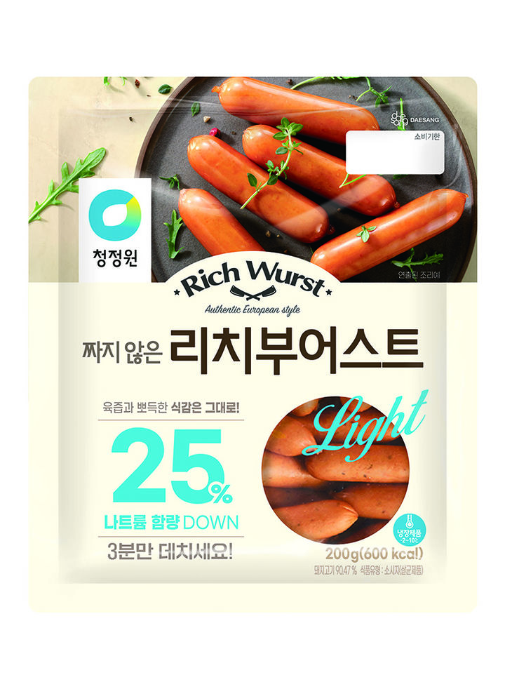 [서울=뉴시스] 대상 청정원, 나트륨 함량 낮춘 '짜지 않은 리치부어스트' 출시.(사진=대상 제공) *재판매 및 DB 금지
