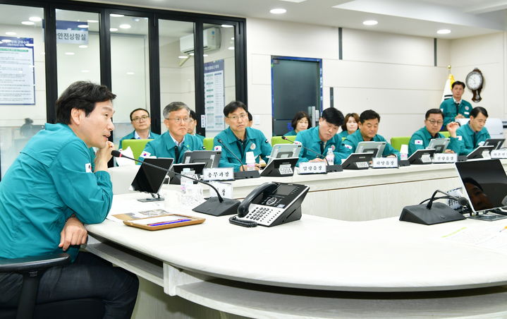 조현일 경산시장이 읍면동장 회의에서 폭염 대응책으로 야외 행사 자제 방침을 밝혔다. (사진=경산시 제공) *재판매 및 DB 금지
