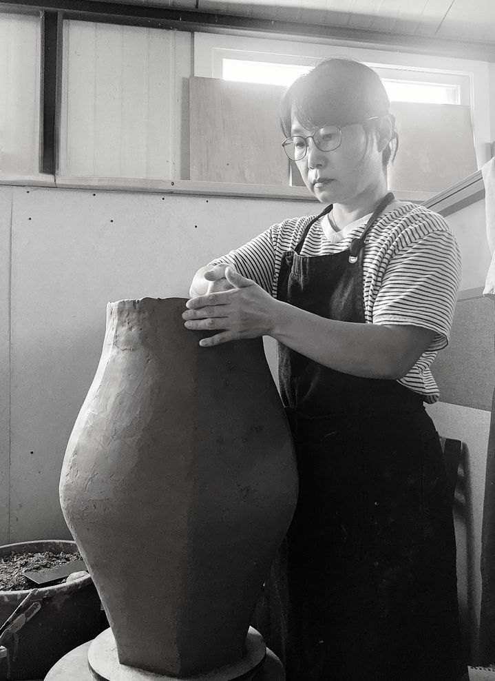 [광주=뉴시스] 광주디자인진흥원, 지역 우수공예공방 '수다도자기' 전시. (사진=광주디자인진흥원 제공). photo@newsis.com *재판매 및 DB 금지