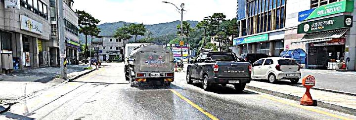 자율방재단 폭염 대응 살수차 운행 모습. *재판매 및 DB 금지