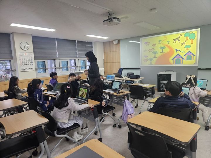 [대구=뉴시스]대구시교육청 산하 6개 공공도서관 2025년 여름방학 늘봄형 도서관학교 운영(사진=대구교육청 제공) photo@newsis.com *재판매 및 DB 금지