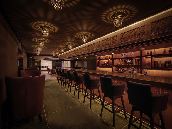 [서울=뉴시스] 서울드래곤시티 프라이빗 바 '내추럴 8 스파이 파티룸' 전경. (사진=서울드래곤시티 제공)  *재판매 및 DB 금지