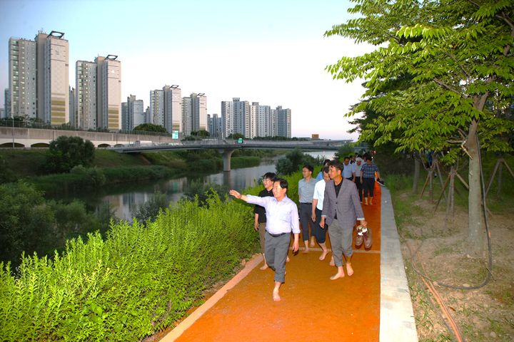 왕숙천 테마정원 정책현장투어. (사진=남양주시 제공) photo@newsis.com *재판매 및 DB 금지