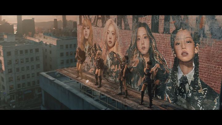 [서울=뉴시스] 블랙핑크 '뛰어' 뮤직비디오. (사진 = YG엔터테인먼트 제공) 2025.07.12. photo@newsis.com *재판매 및 DB 금지