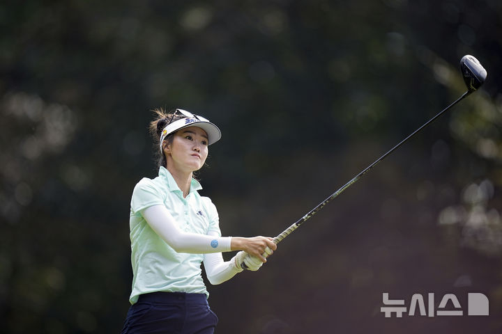 [에비앙레뱅=AP/뉴시스] 미국여자프로골프(LPGA) 투어 시즌 4번째 메이저대회인 아문디 에비앙 챔피언십에서 우승한 호주 교포 그레이스 김. 2025.07.13.