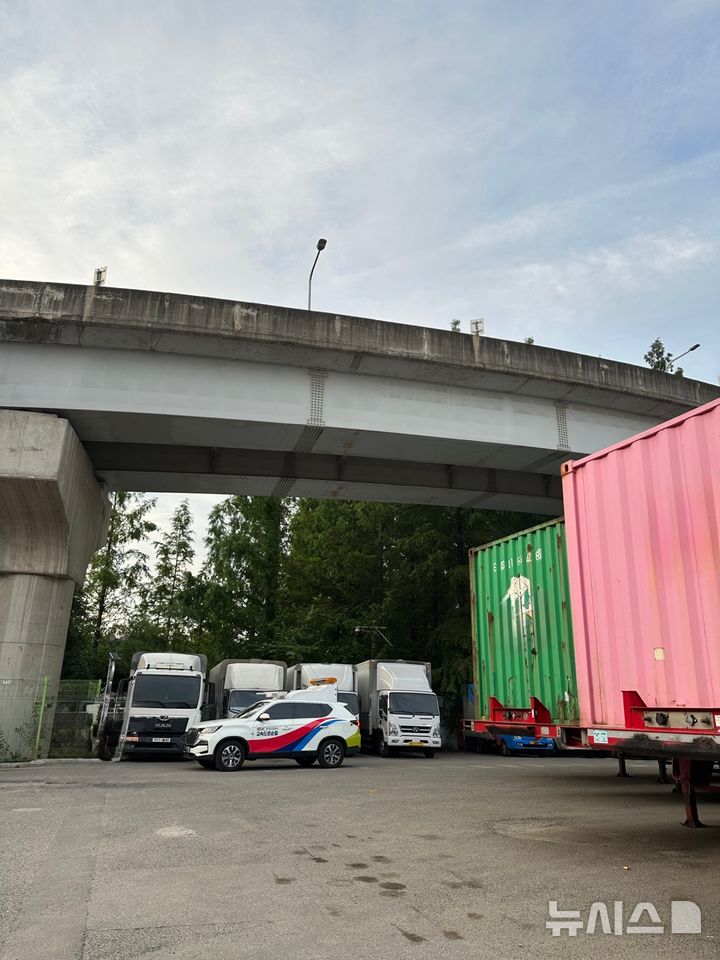 [부천=뉴시스] 정일형 기자 = 사고 난 현장 모습. (사진은 부천소방서 제공)