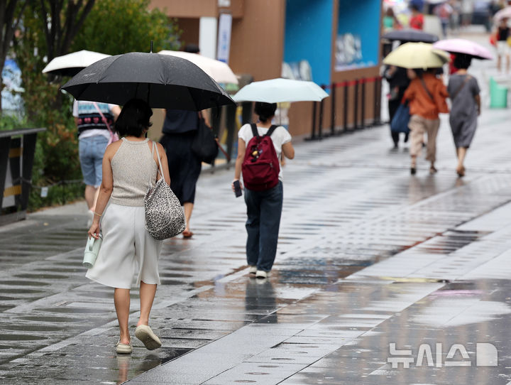 충남권 시간당 30~50㎜ 폭우 예보…낮 최고 27도