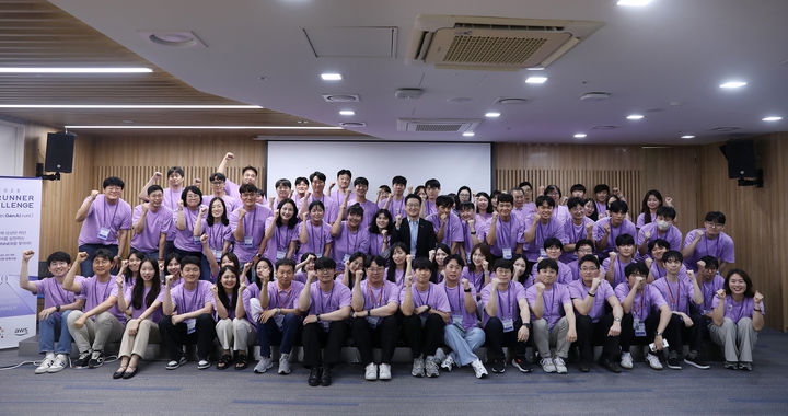 [서울=뉴시스]웅진, AWS와 사내 해커톤 진행.(사진=웅진 제공) 2025.07.14. photo@newsis.com *재판매 및 DB 금지
