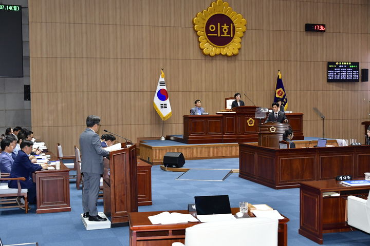 광주시장에게 시정질문하는 이명노 광주시의원. (사진=광주시의회 제공) *재판매 및 DB 금지