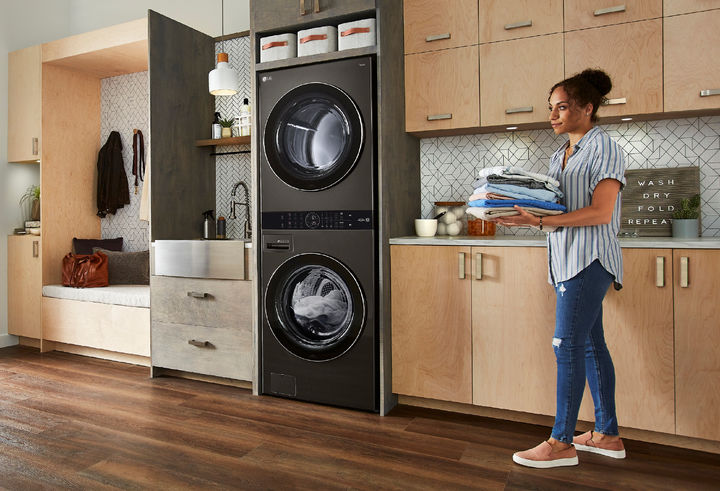 [서울=뉴시스]LG전자의 복합형 세탁∙건조기 'LG 워시타워'가 영미권 유력 매체들로부터 호평받으며, ‘최고의 세탁∙건조기’ 제품에 연이어 선정됐다. 사진은 'LG 워시타워'. (사진=LG전자 제공) photo@newsis.com *재판매 및 DB 금지