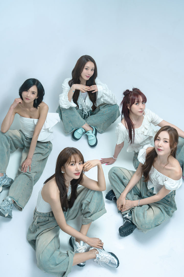 [서울=뉴시스] 베이비복스. (사진 = 페이버 엔터테인먼트 제공) 2025.07.15. photo@newsis.com *재판매 및 DB 금지