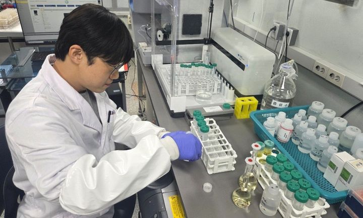 [수원=뉴시스] 농업용수 수질조사. (사진=경기도농업기술원 제공) 2025.07.15. photo@newsis.com *재판매 및 DB 금지