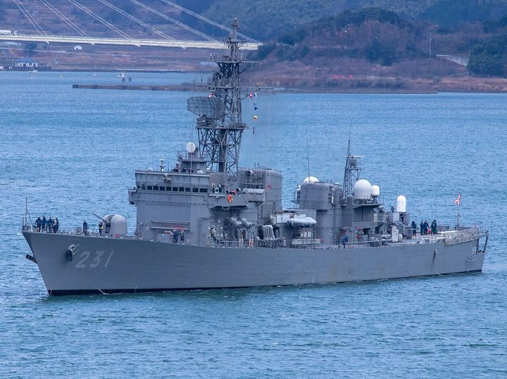 [서울=뉴시스] 일본 아부쿠마급 호위함.(출처: 위키피디아) 2025.07.15.  *재판매 및 DB 금지