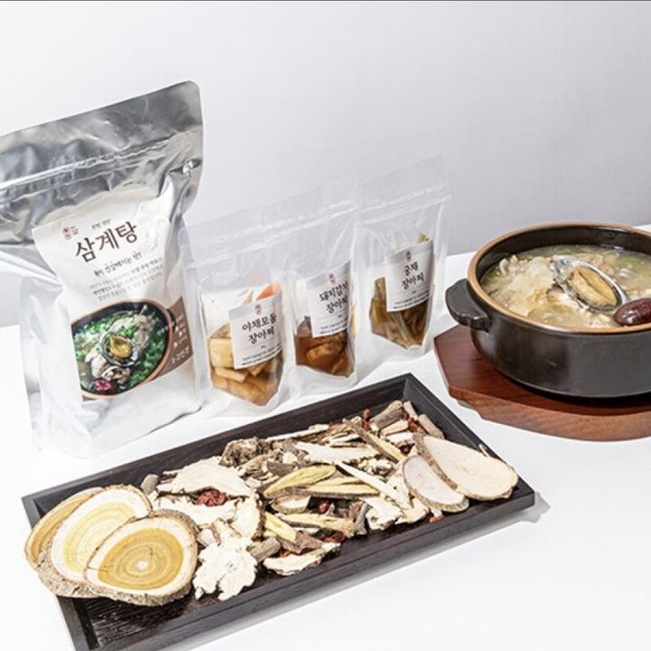 [산청=뉴시스] 산청군 약선 삼계탕 (사진=산청군 제공) 2025. 07. 15. photo@newsis.com  *재판매 및 DB 금지