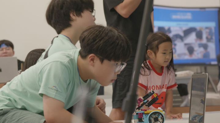 [대구=뉴시스] 수성미래교육재단은 2025 수성구-독일 카를스루에 로보틱스컵 교류대회 예선 및 본선 경기를 개최했다. (사진 = 대구시 수성구 제공) 2025.07.15. photo@newsis.com *재판매 및 DB 금지